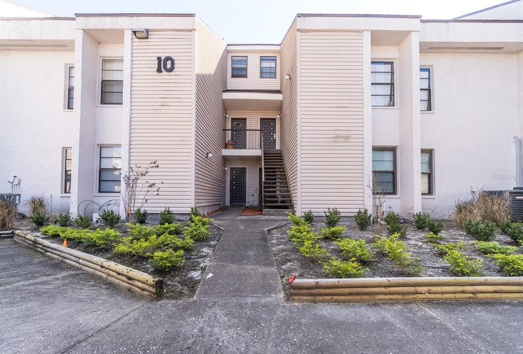 5145 PURITAN CIRCLE UNIT 1003 TAMPA, FL 33617