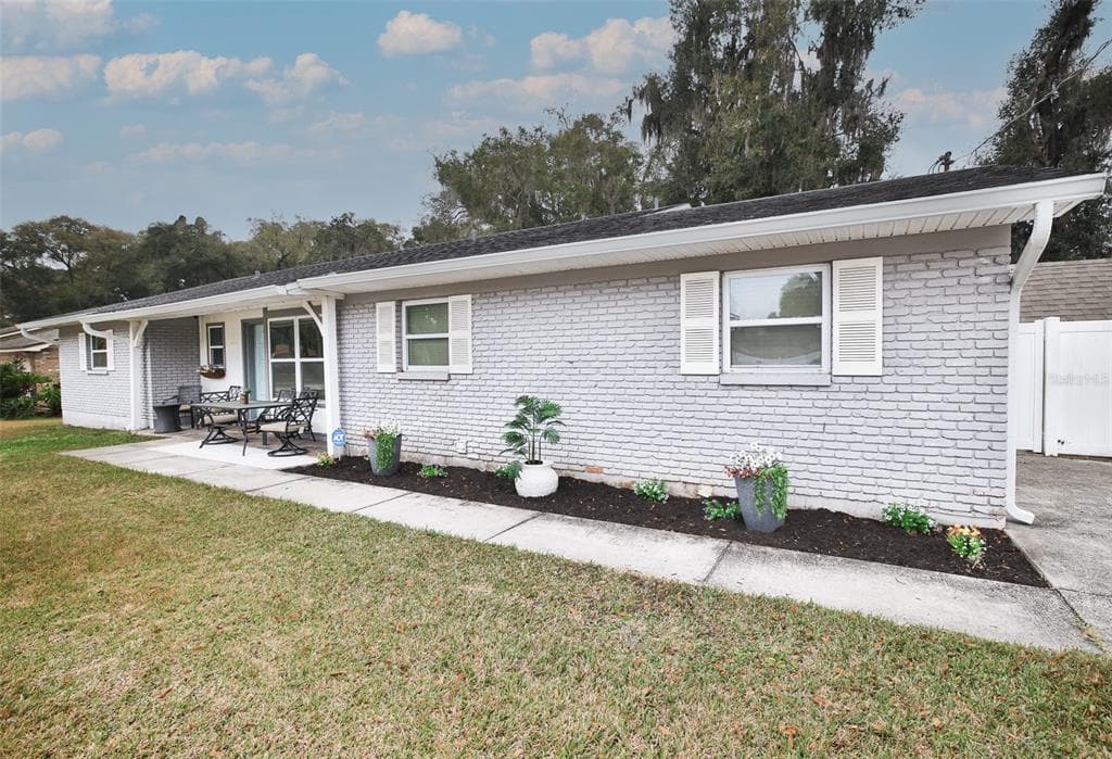 4705 BEACHMONT DRIVE VALRICO, FL 33596