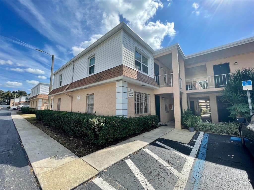4725 MICHAEL COURT UNIT 130 TAMPA, FL 33614