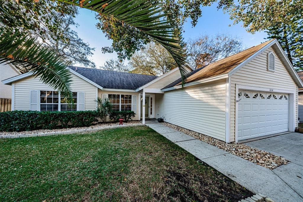 1656 COUNTRYWOOD STREET TARPON SPRINGS, FL 34689