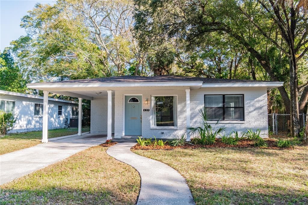 125 BOSPHOROUS AVENUE TAMPA, FL 33606