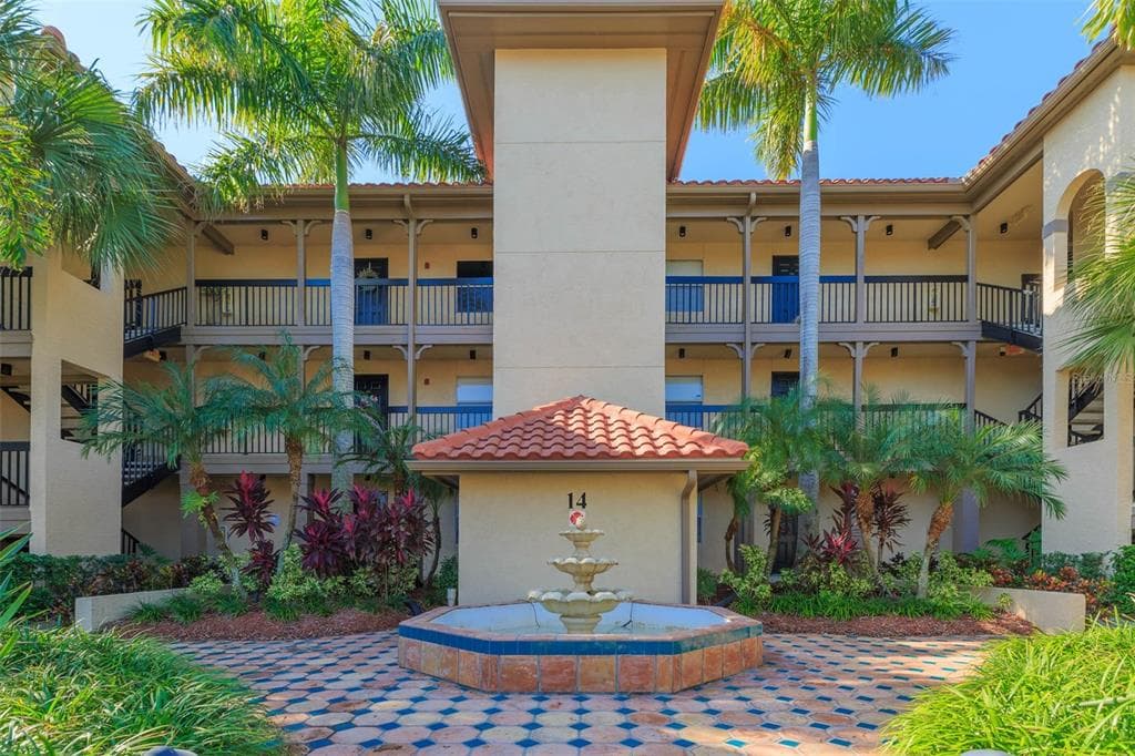 2400 FEATHER SOUND DRIVE UNIT 1417 CLEARWATER, FL 33762