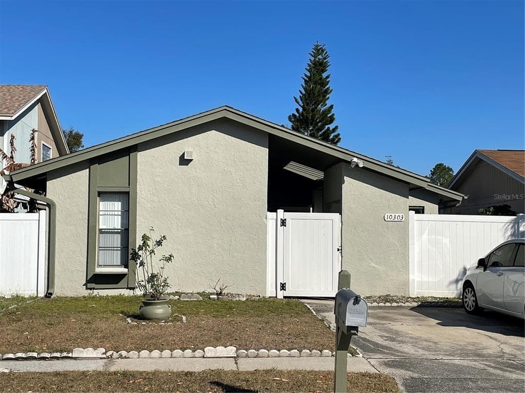 10303 BLUE BELL PLACE