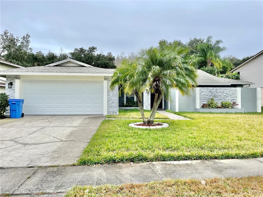 4810 CENTERBROOK COURT TAMPA, FL 33624