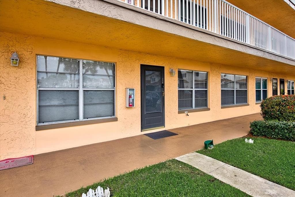 6400 46TH AVENUE N UNIT 116 KENNETH CITY, FL 33709