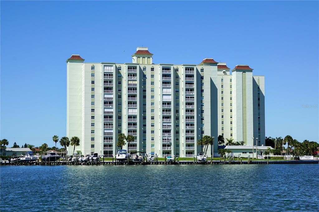 400 64TH AVENUE UNIT 501 ST PETE BEACH, FL 33706