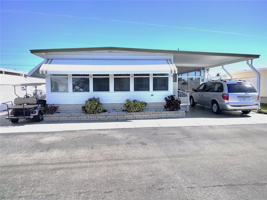 82060 G STREET N UNIT 6 PINELLAS PARK, FL 33781