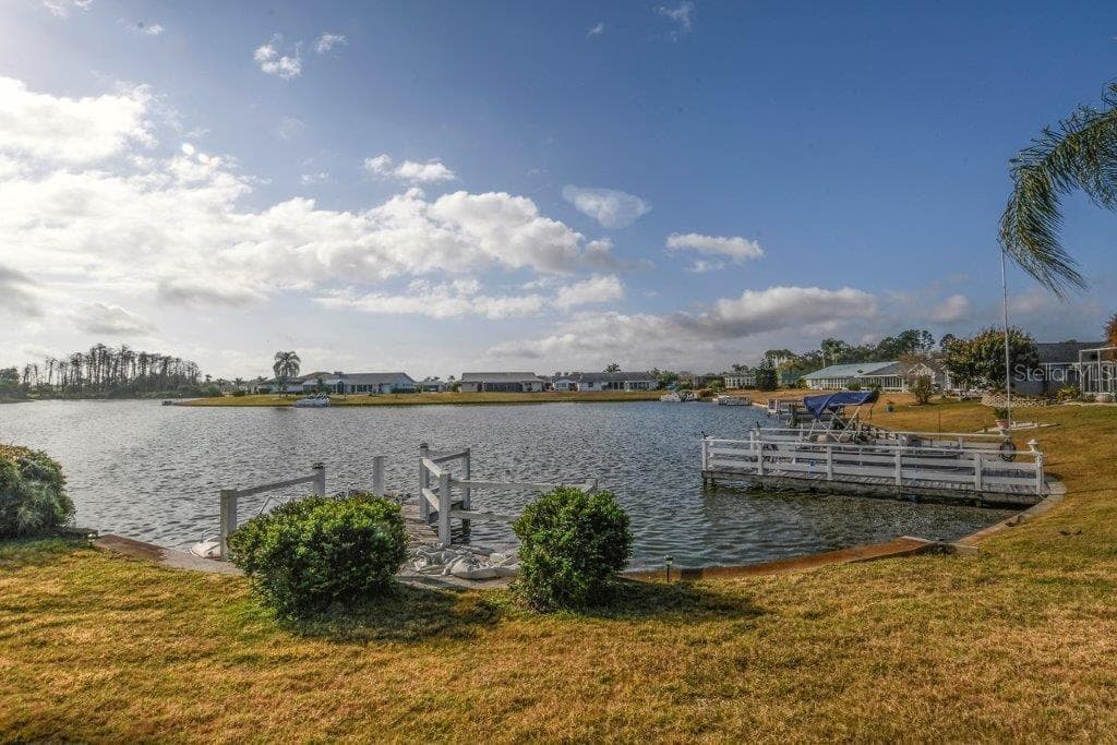 1810 MILFORD CIRCLE UNIT 25 SUN CITY CENTER, FL 33573