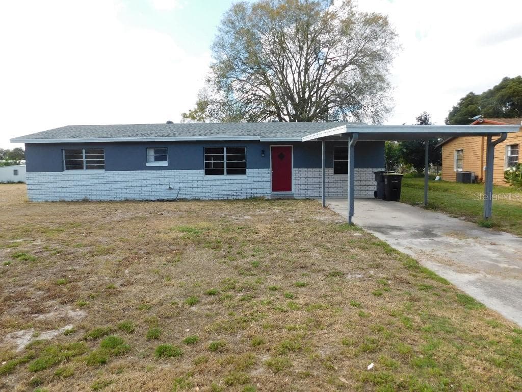 304 CENTRAL AVENUE FROSTPROOF, FL 33843