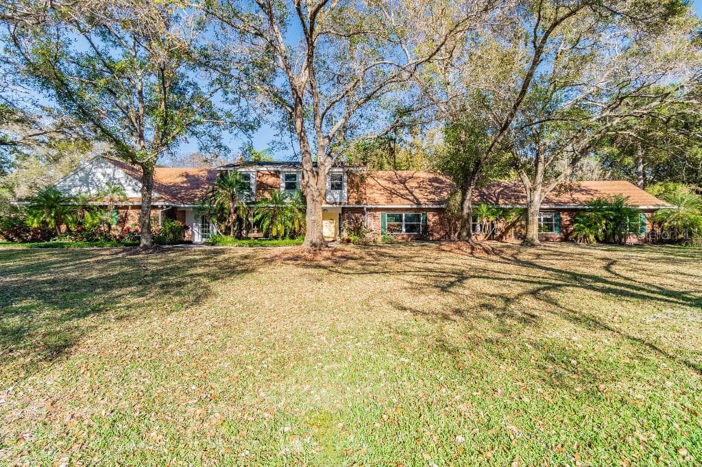 7090 WILD HORSE CIRCLE SARASOTA, FL 34241