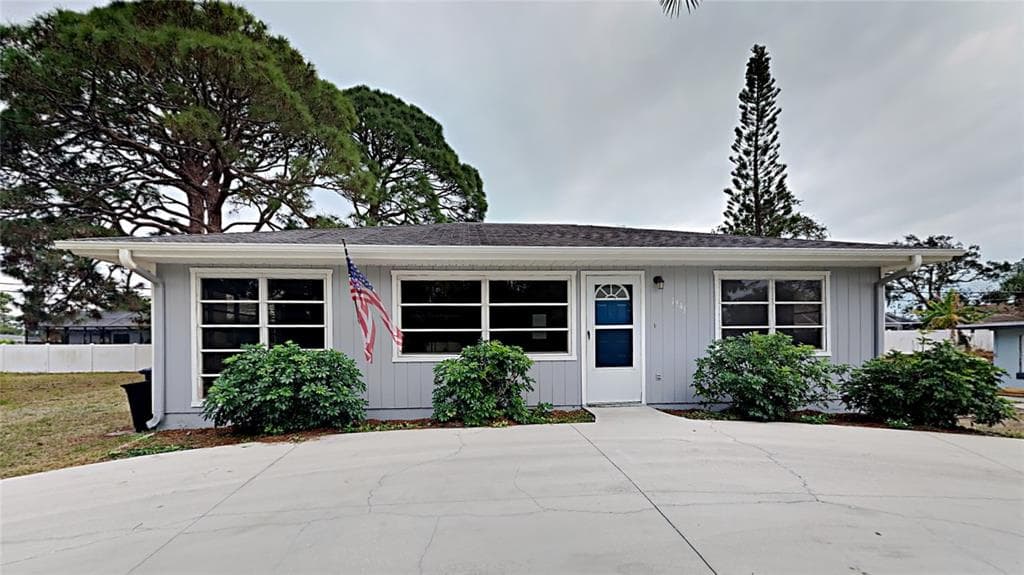 1545 LEMON BAY DRIVE VENICE, FL 34293