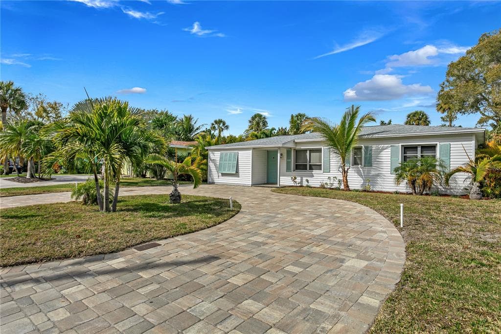 220 41ST AVENUE ST PETE BEACH, FL 33706