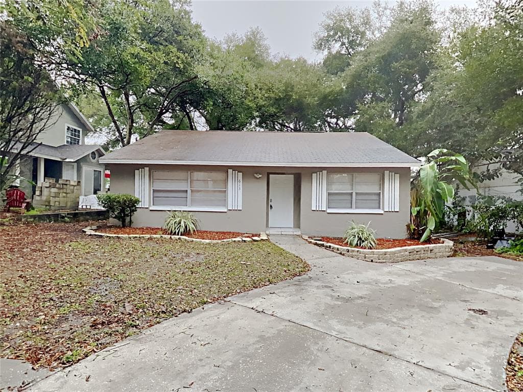 613 BOSTON STREET TARPON SPRINGS, FL 34689