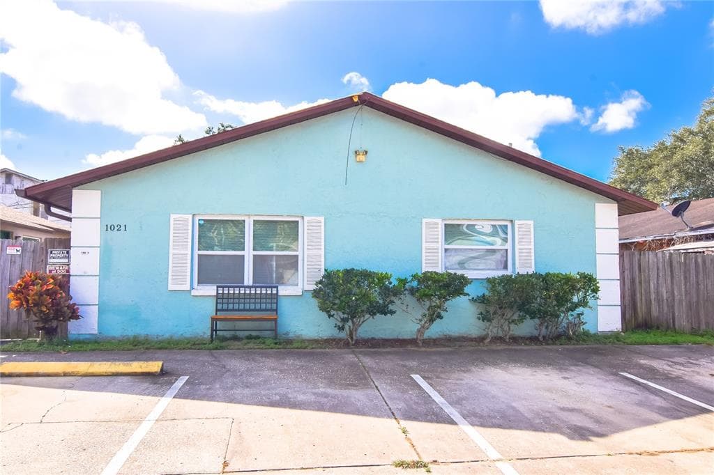 1021 16TH AVENUE NW UNIT B CLEARWATER, FL 33756