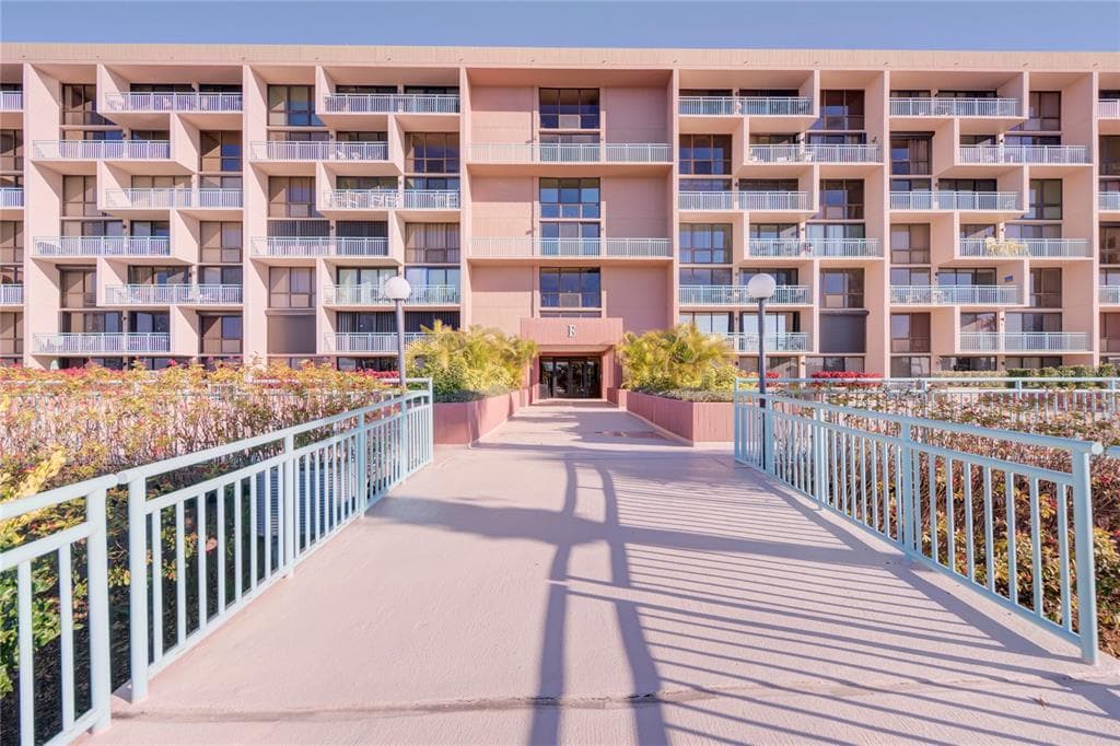 1 KEY CAPRI UNIT 310E