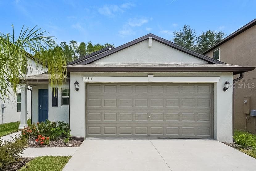 30638 IVERSON DRIVE WESLEY CHAPEL, FL 33543