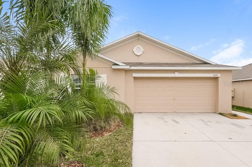 204 ARCHCLIFFE POINT PLACE DOVER, FL 33527