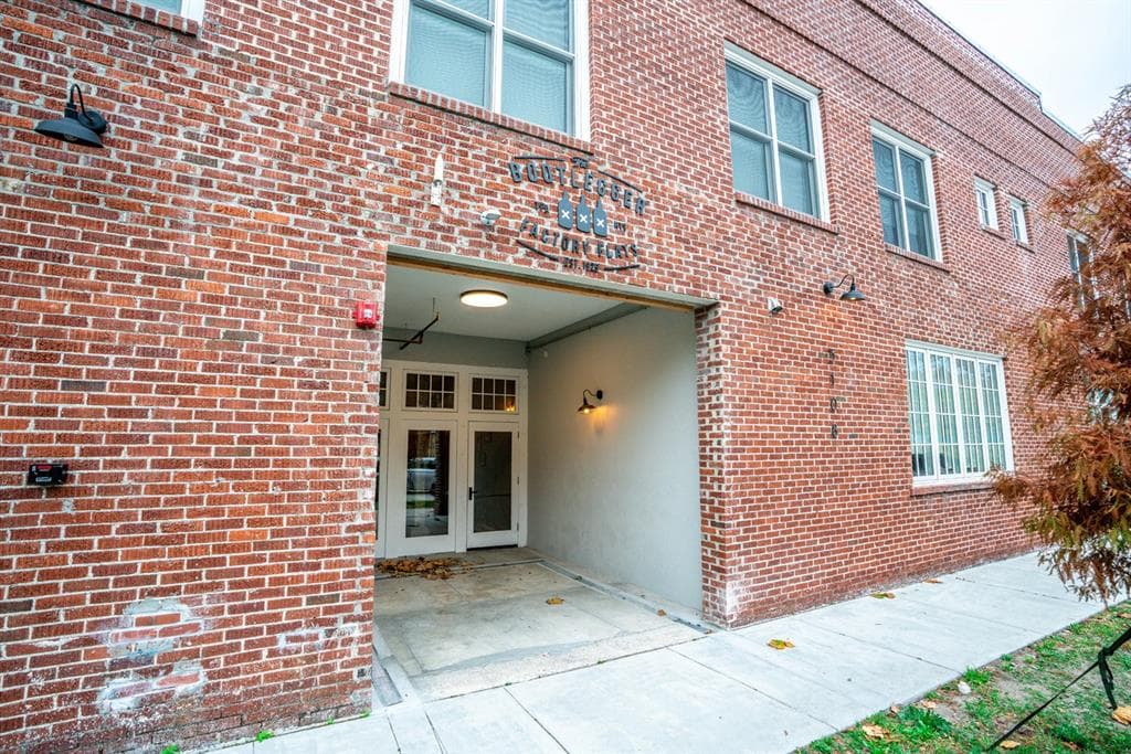 3108 N JEFFERSON STREET UNIT 105 TAMPA, FL 33603