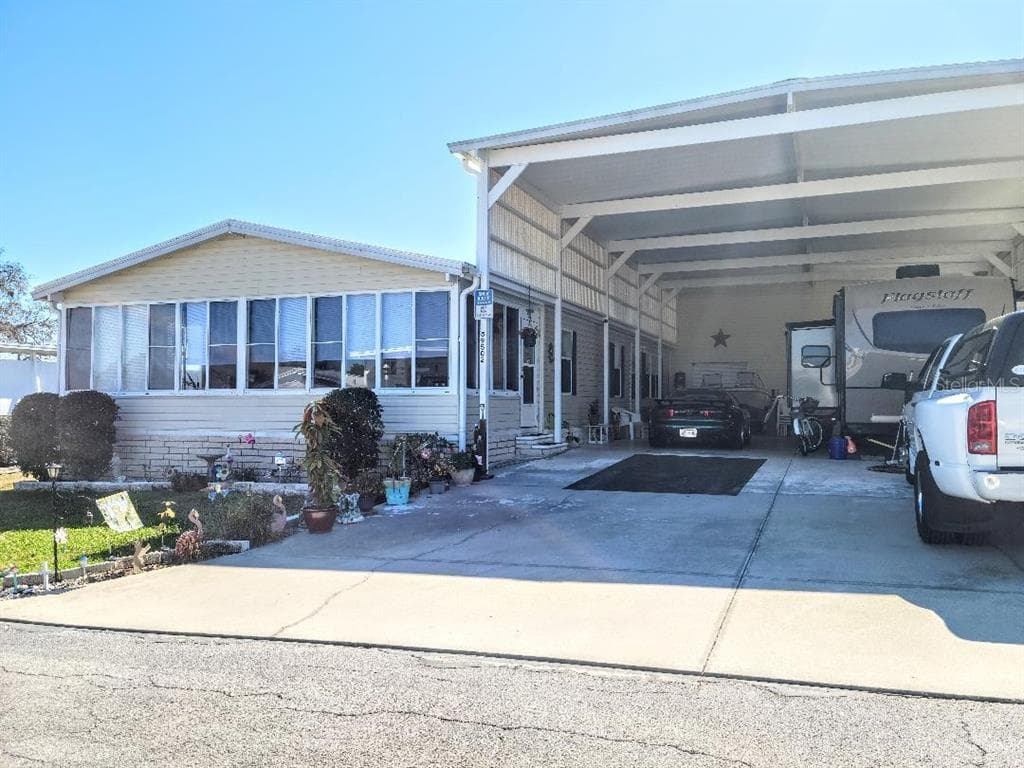 39502 GLORYLAND DRIVE DADE CITY, FL 33525