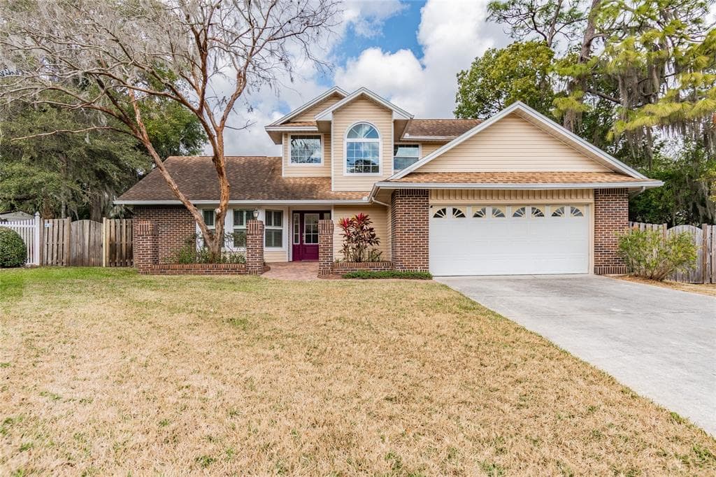 1207 ASHWELL COURT VALRICO, FL 33594