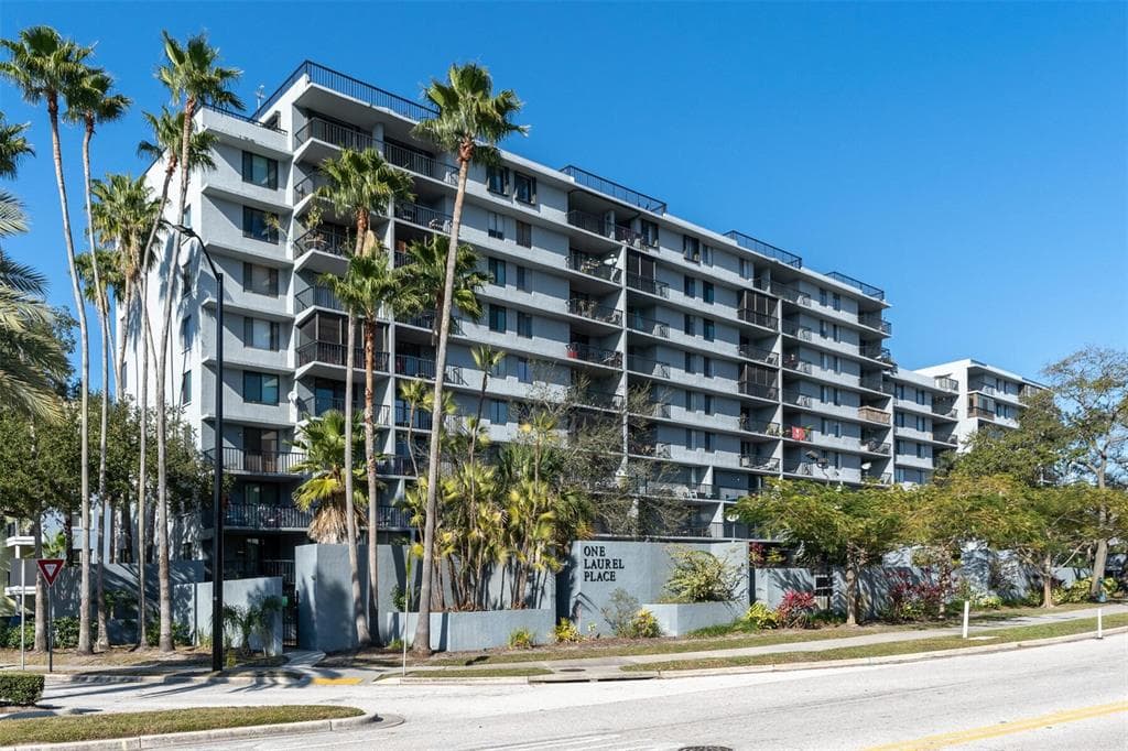 201 W LAUREL STREET UNIT 407 TAMPA, FL 33602