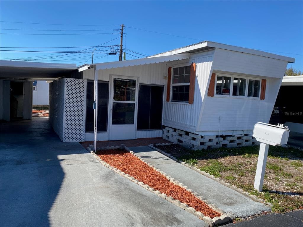 4097 46TH AVENUE N UNIT 326 ST PETERSBURG, FL 33714