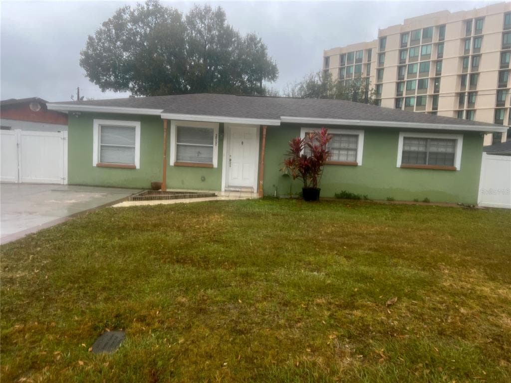 2909 W SAINT JOHN STREET TAMPA, FL 33607