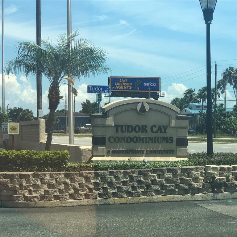 9009 TUDOR DRIVE UNIT G107 TAMPA, FL 33615