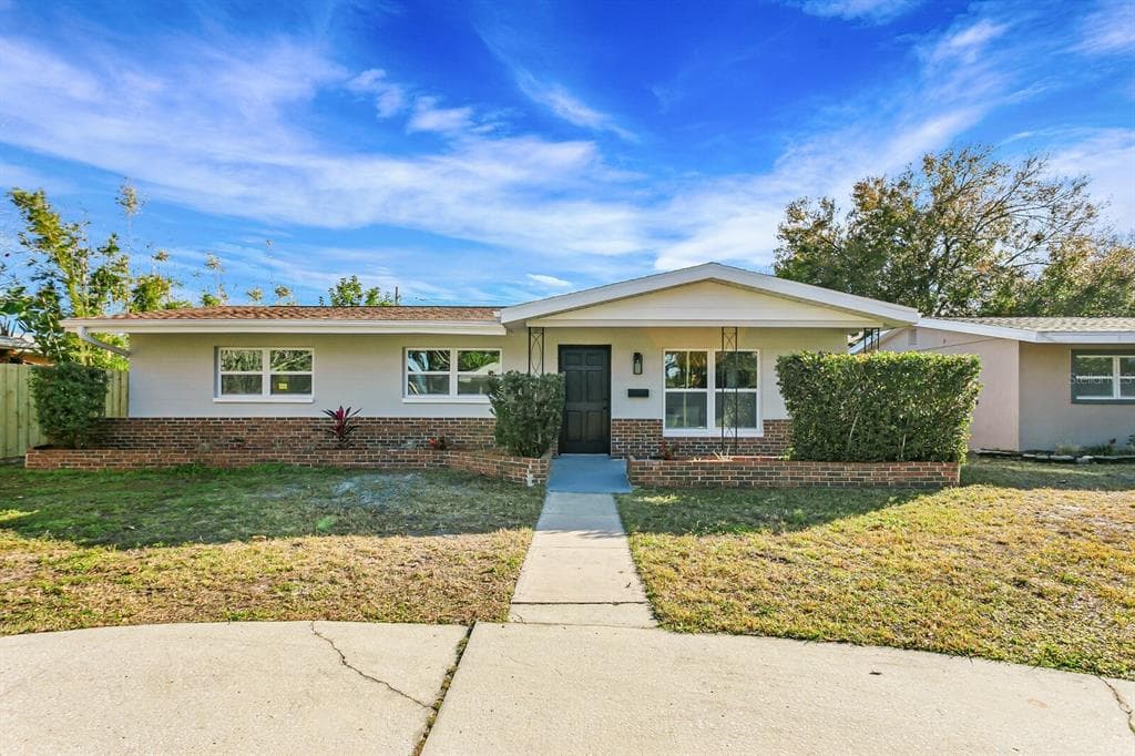 482 43RD AVENUE NE ST PETERSBURG, FL 33703