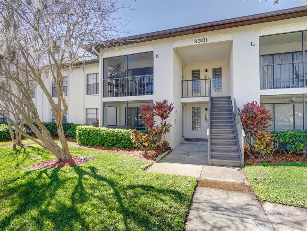 3301 CRYSTAL COURT E UNIT C PALM HARBOR, FL 34685