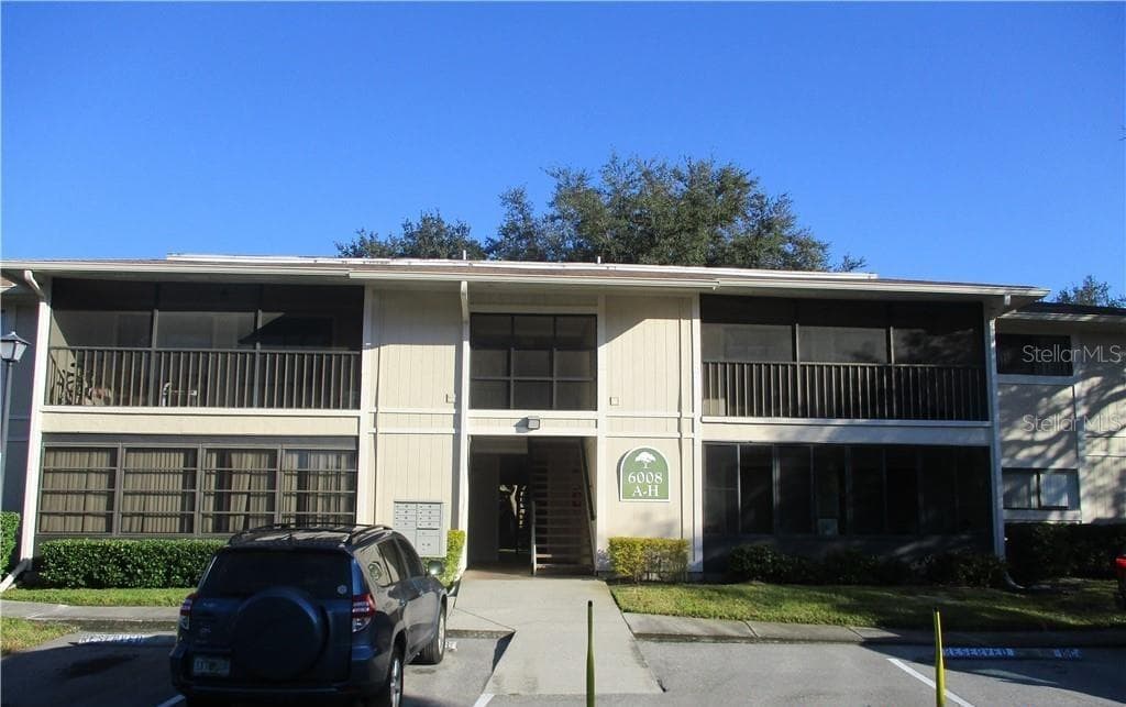 6008 LAKETREE LANE UNIT A TEMPLE TERRACE, FL 33617