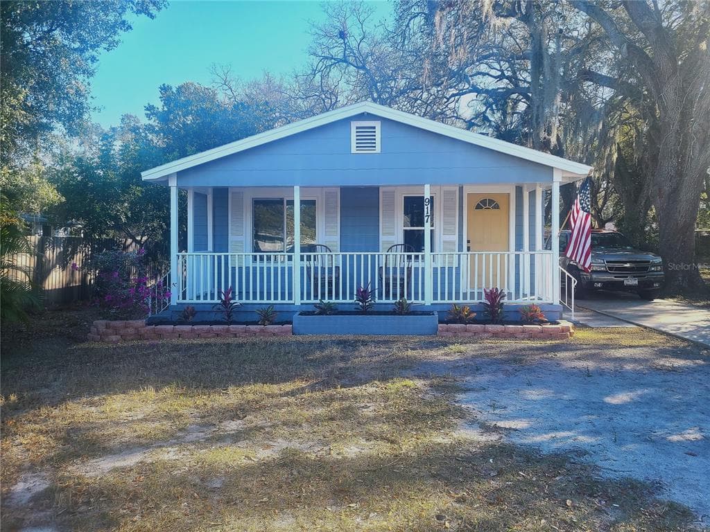 917 PINELLAS STREET CLEARWATER, FL 33756