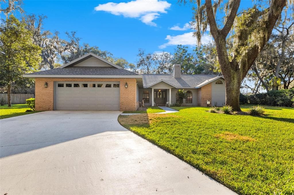 2731 SAINT CLOUD OAKS DRIVE VALRICO, FL 33594