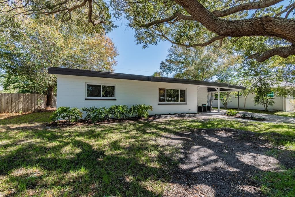 4400 PORPOISE DRIVE SE ST PETERSBURG, FL 33705
