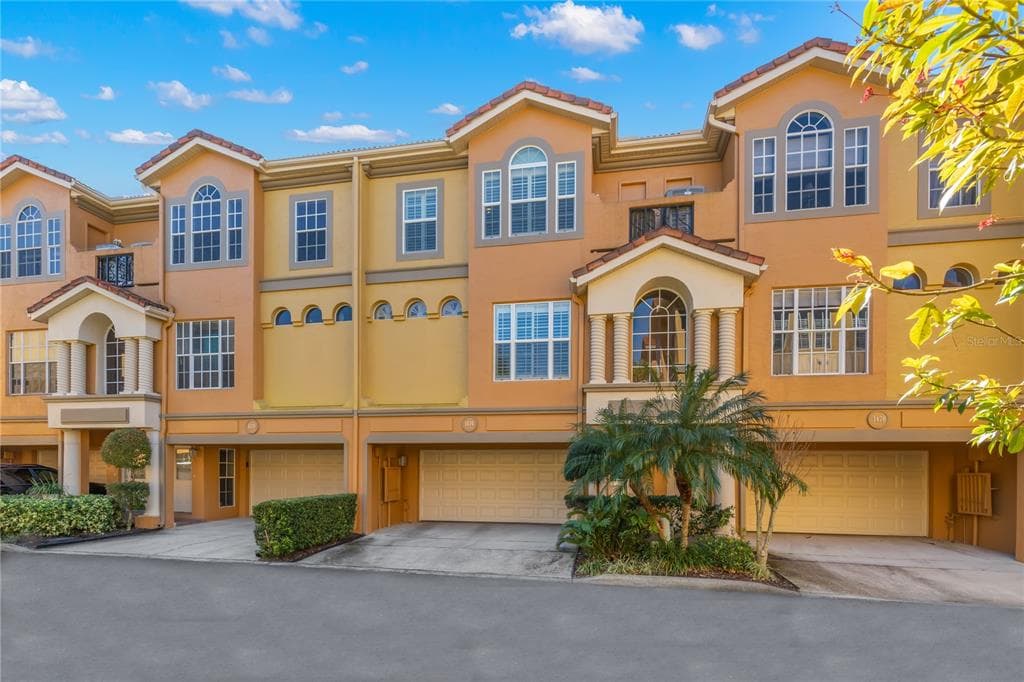 1474 MANATEE CIRCLE TARPON SPRINGS, FL 34689