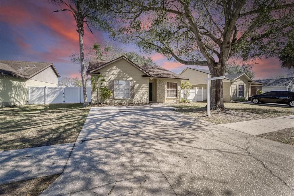 13312 LARAWAY DRIVE RIVERVIEW, FL 33579