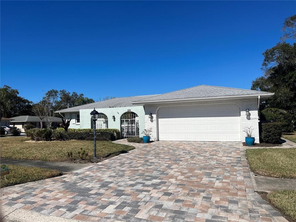 153 LAGOON WAY