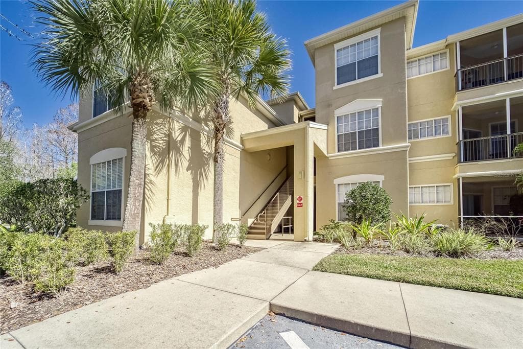 5125 PALM SPRINGS BOULEVARD UNIT 10202 TAMPA, FL 33647