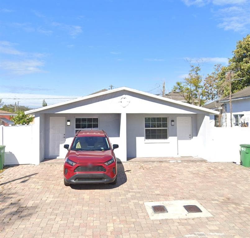 2607 W SAINT CONRAD STREET TAMPA, FL 33607