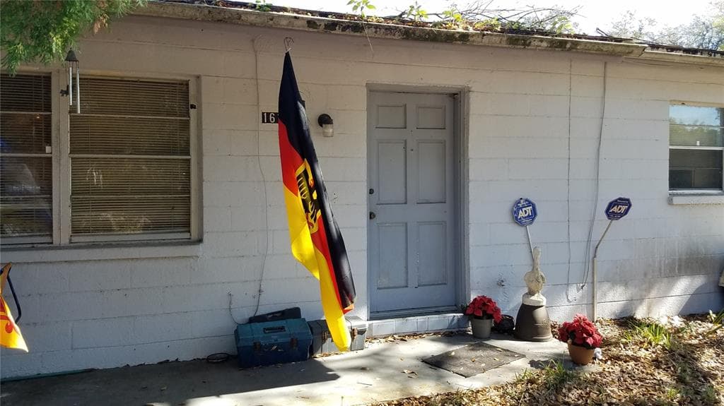 1610 2ND STREET SE RUSKIN, FL 33570