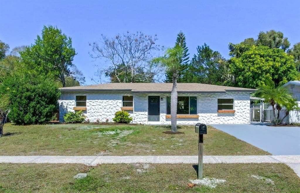 3615 W TYSON AVENUE TAMPA, FL 33611