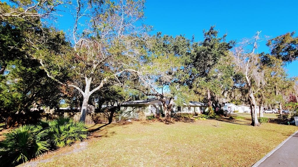 58 ARNONI DRIVE DUNEDIN, FL 34698