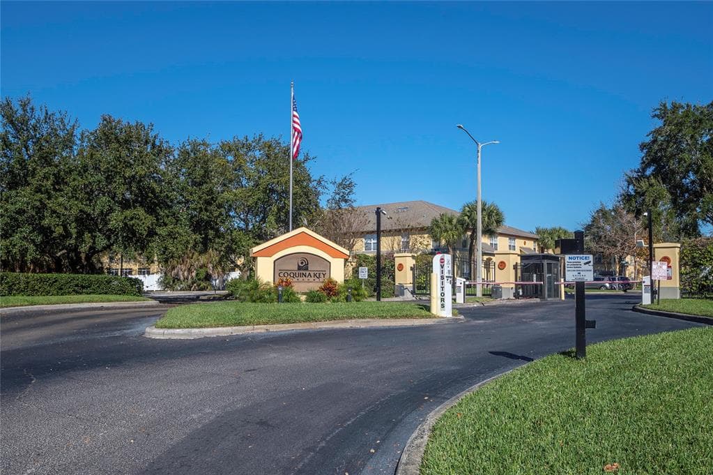 3871 MARINER DRIVE ST PETERSBURG, FL 33705