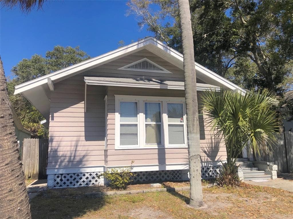 1225 22ND AVENUE S ST PETERSBURG, FL 33705