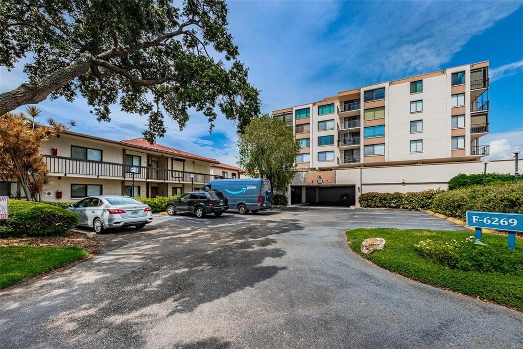 6269 PALMA DEL MAR BOULEVARD S UNIT 107 ST PETERSBURG, FL 33715