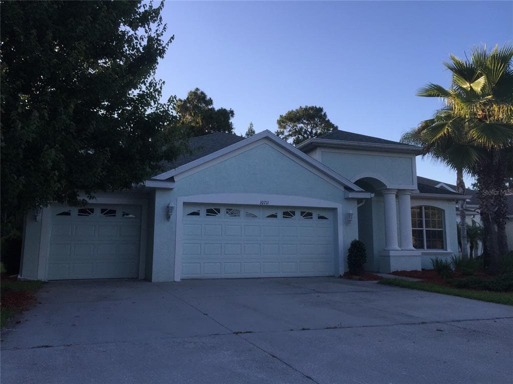 10711 PEARL BERRY LOOP