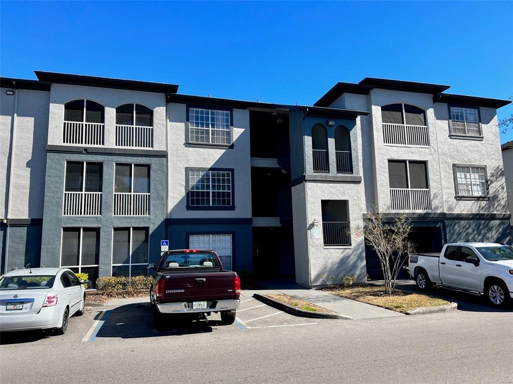 13123 SANCTUARY COVE DRIVE UNIT 204 TEMPLE TERRACE, FL 33637