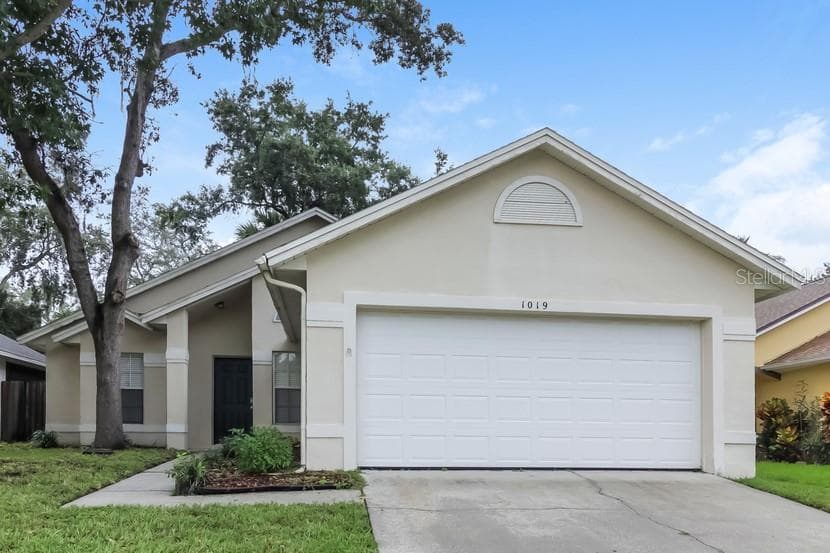 1019 HENSON COURT OVIEDO, FL 32765