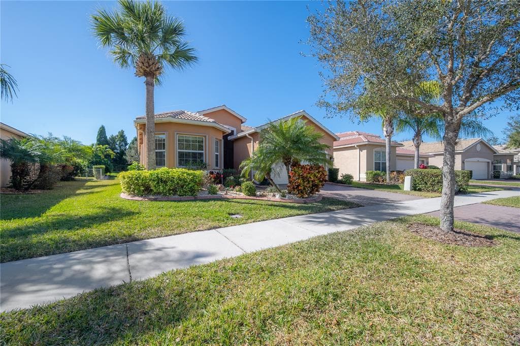 16024 GOLDEN LAKES DRIVE