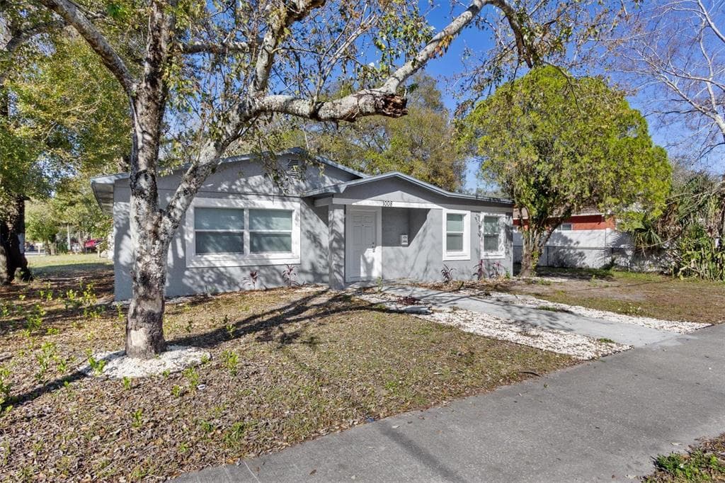 1008 E LINEBAUGH AVENUE TAMPA, FL 33612
